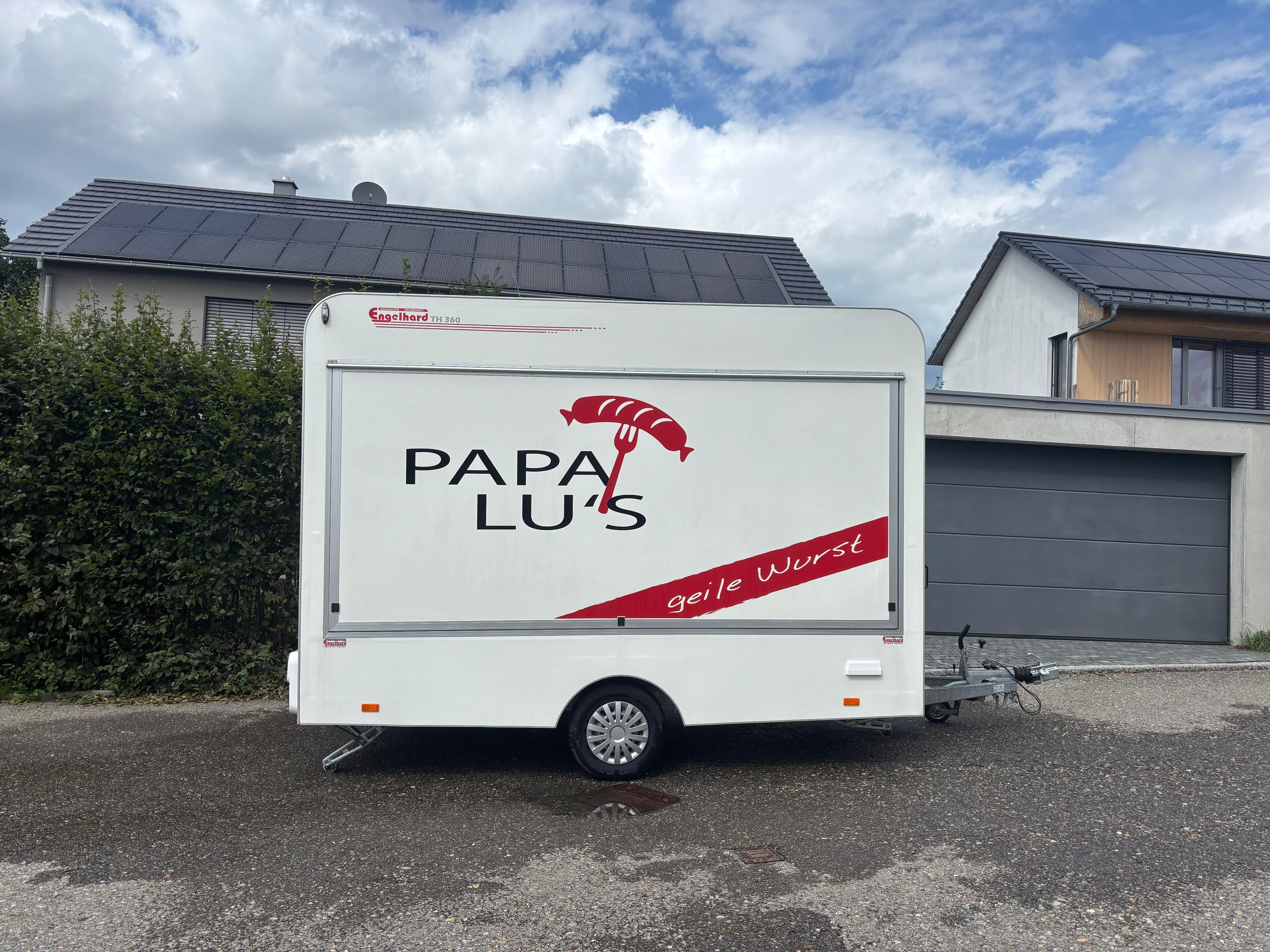 Verkaufsanhänger "Papa Lu´s geile Wurst"