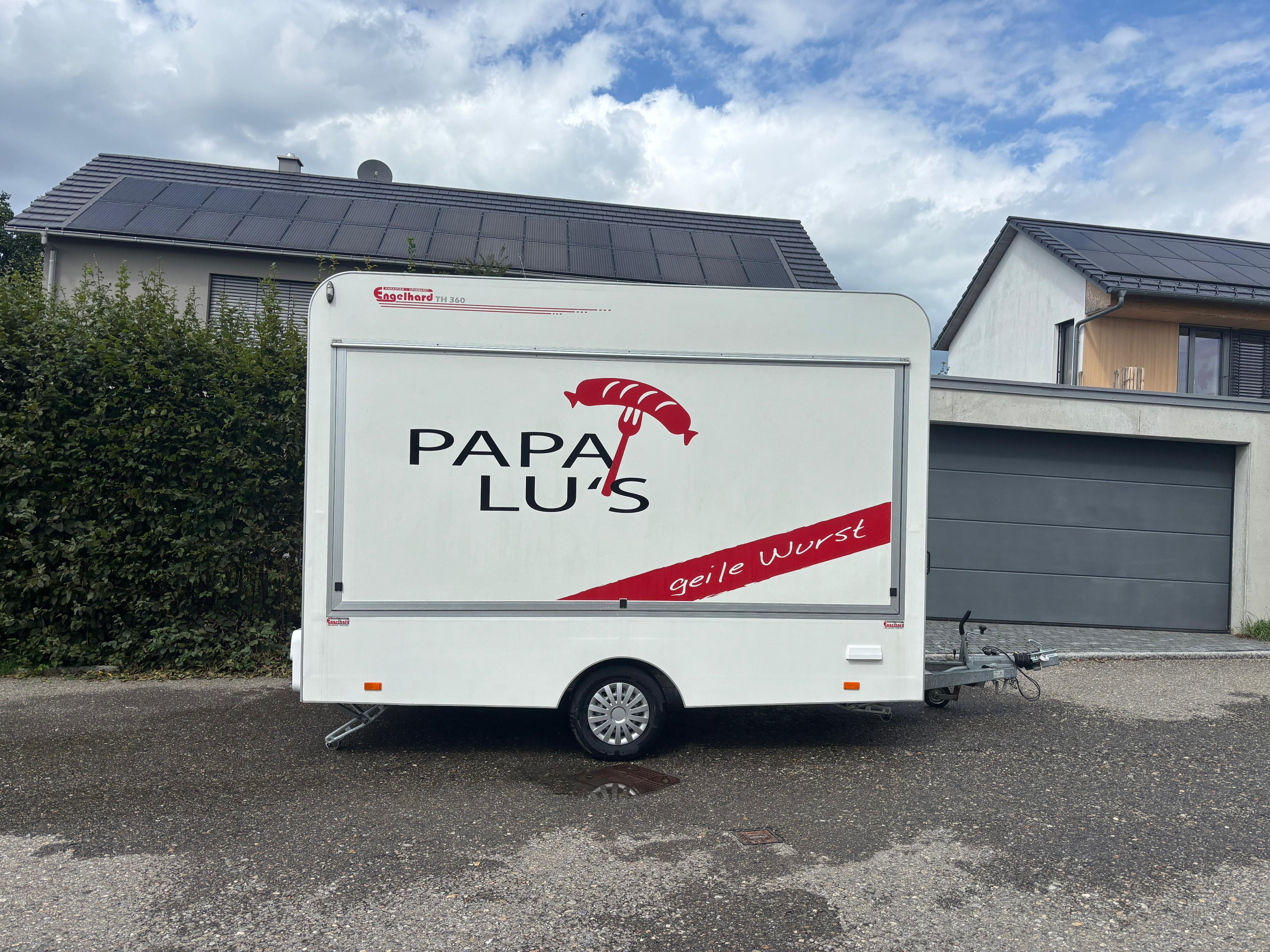 Verkaufsanhänger "Papa Lu´s geile Wurst"
