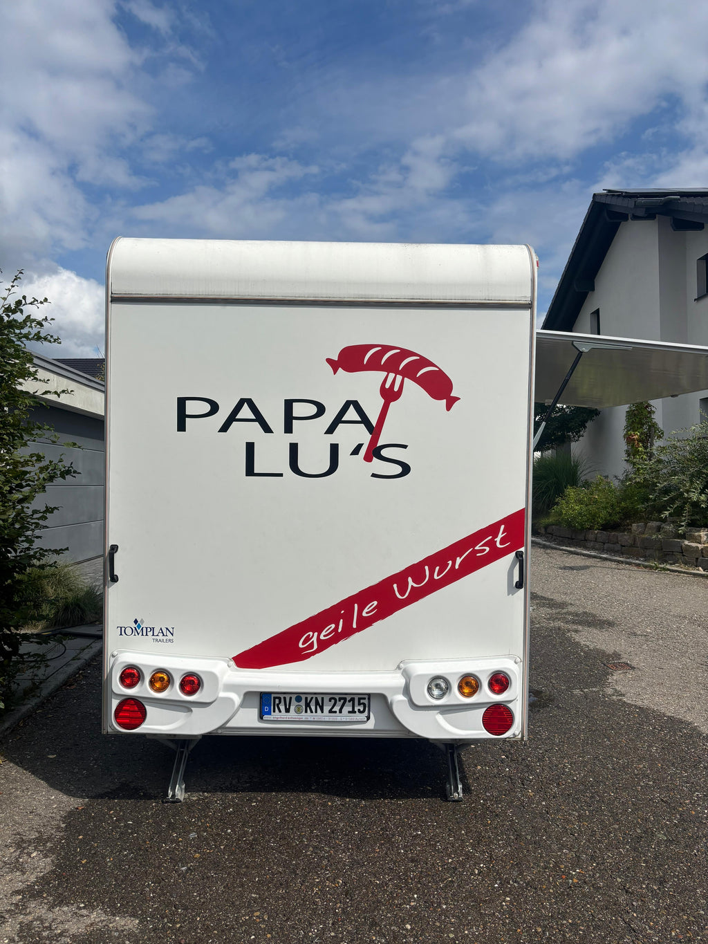 Verkaufsanhänger "Papa Lu´s geile Wurst"